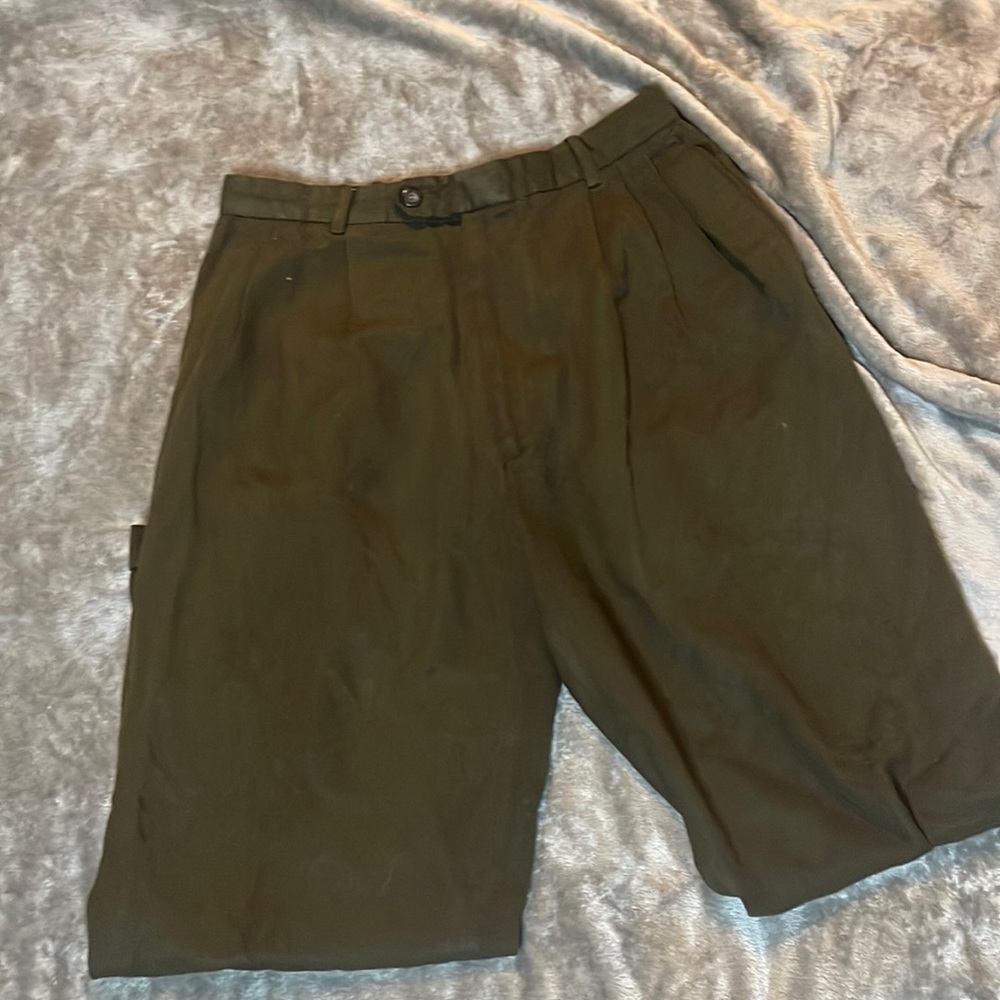 J Riggins Olive dress pants
Size 31M/31M
No trades
Offers welcome